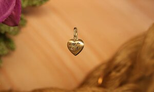 Goldenes Herz 9 mm Blume diamantiert halb glänzend matt 333 Gold