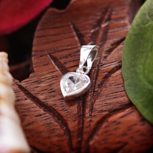 Silberner kleiner Herz Anhänger 6 mm mit Zirkonia weiß glänzend Echt Silber 925